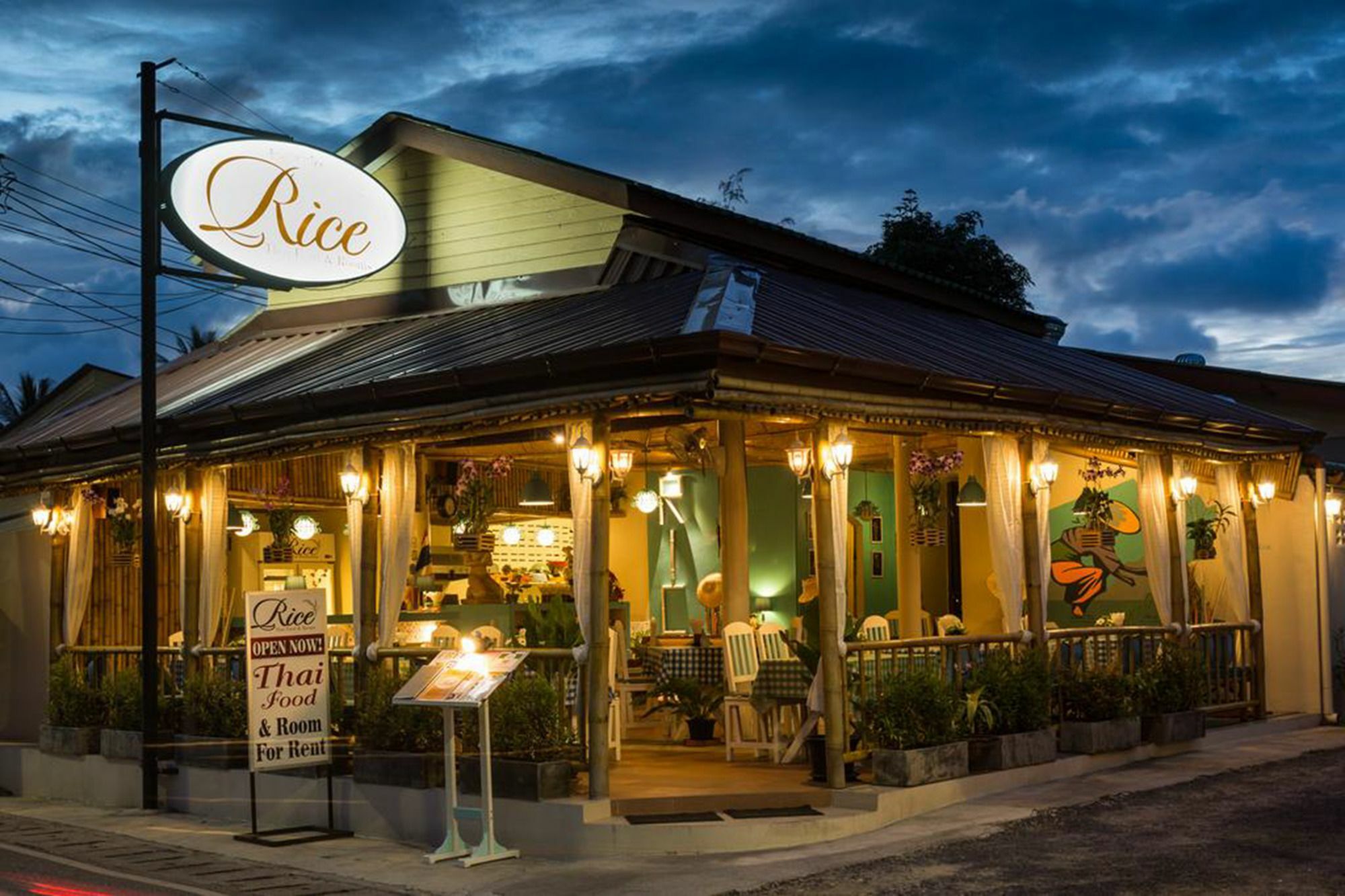 Rice Rooms And Restaurant Kata Beach  Buitenkant foto